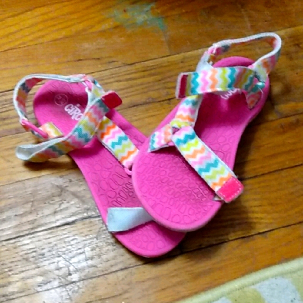 Pink zig zag striped sandals